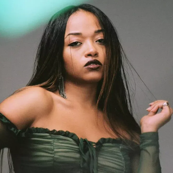SHAY LIA