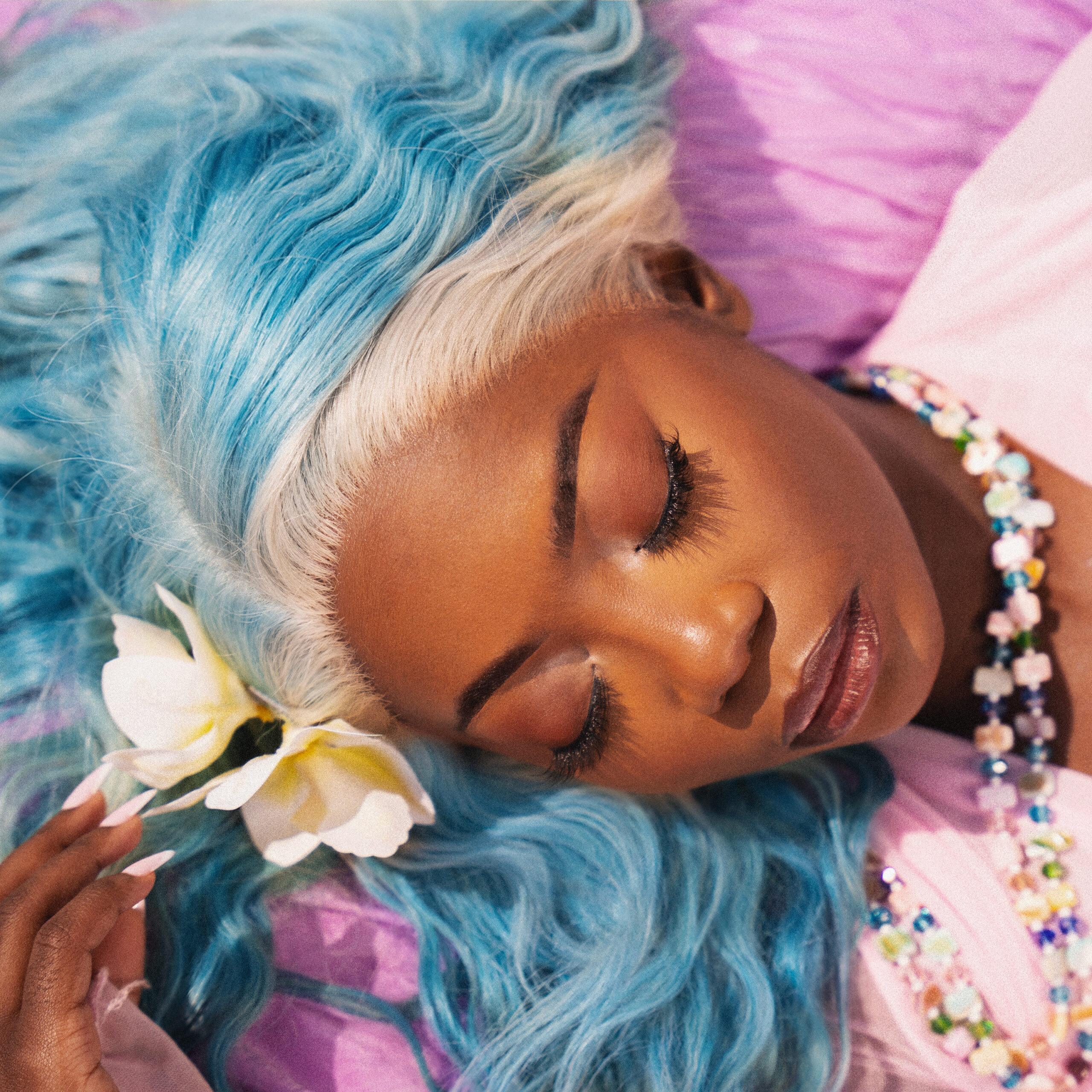 ena Blue, artiste zouk et R&B, présente son nouvel EP ADN