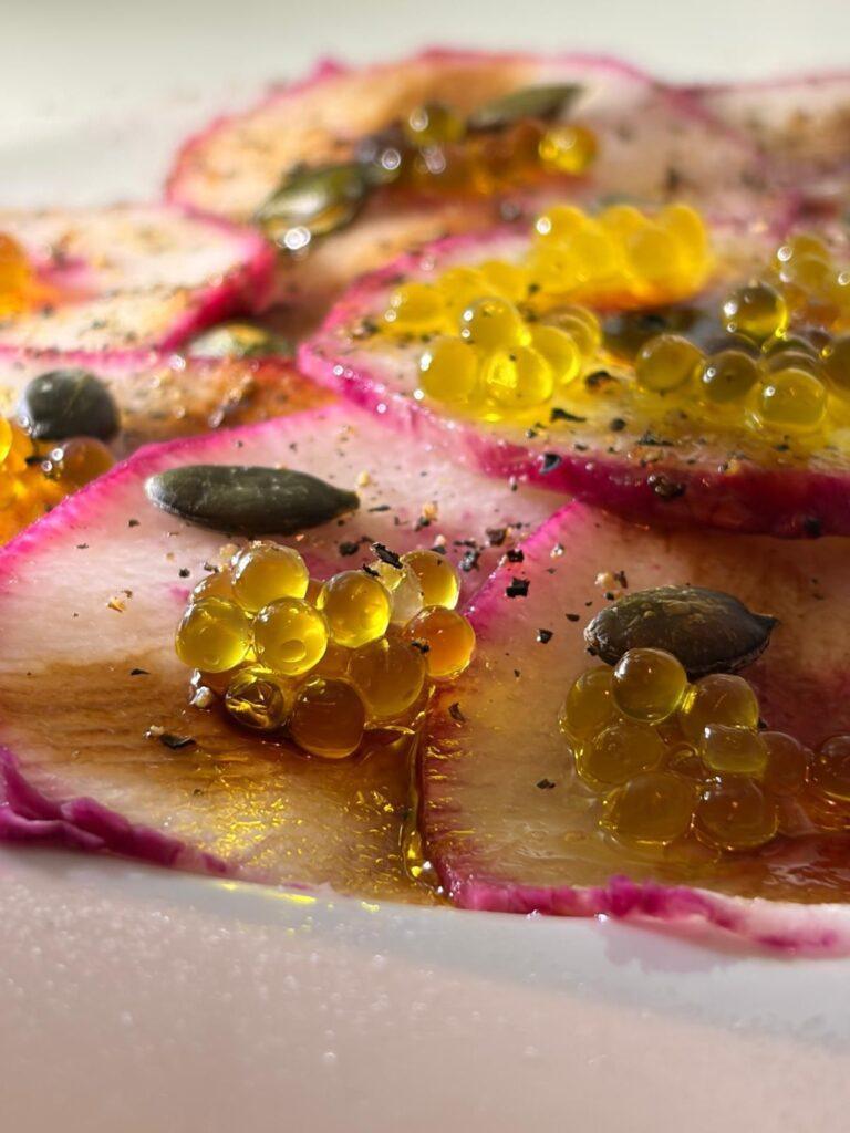 NEW FOOD OBSESSIONS : Casa Leopoldo réinvente le geste avec ses petites perles novatrices.